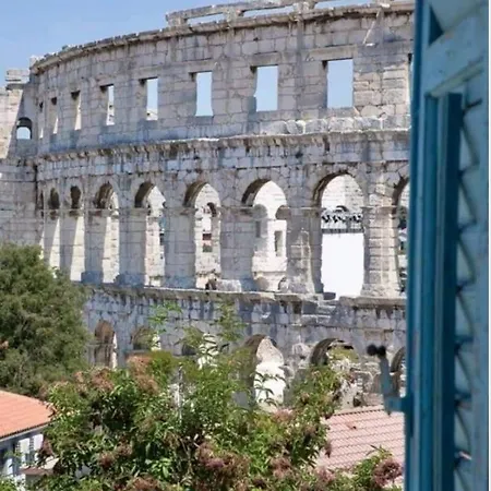 Spectacular View Of The Colloseum Pula Exterior photo